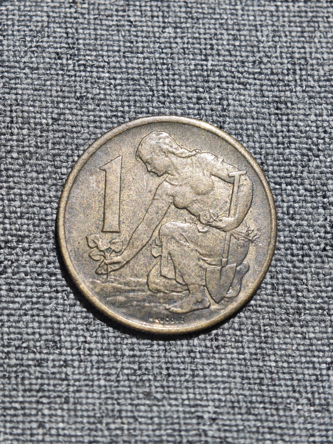 外国硬币收藏店第3期 捷克斯洛伐克1969年种花少女1赫勒铜币