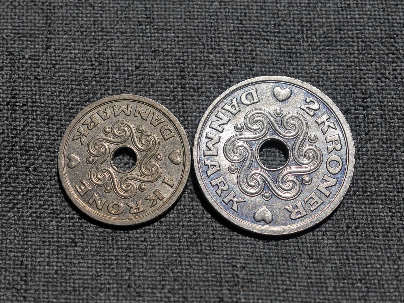 外国硬币收藏店第3期 丹麦新版2、1中孔克朗