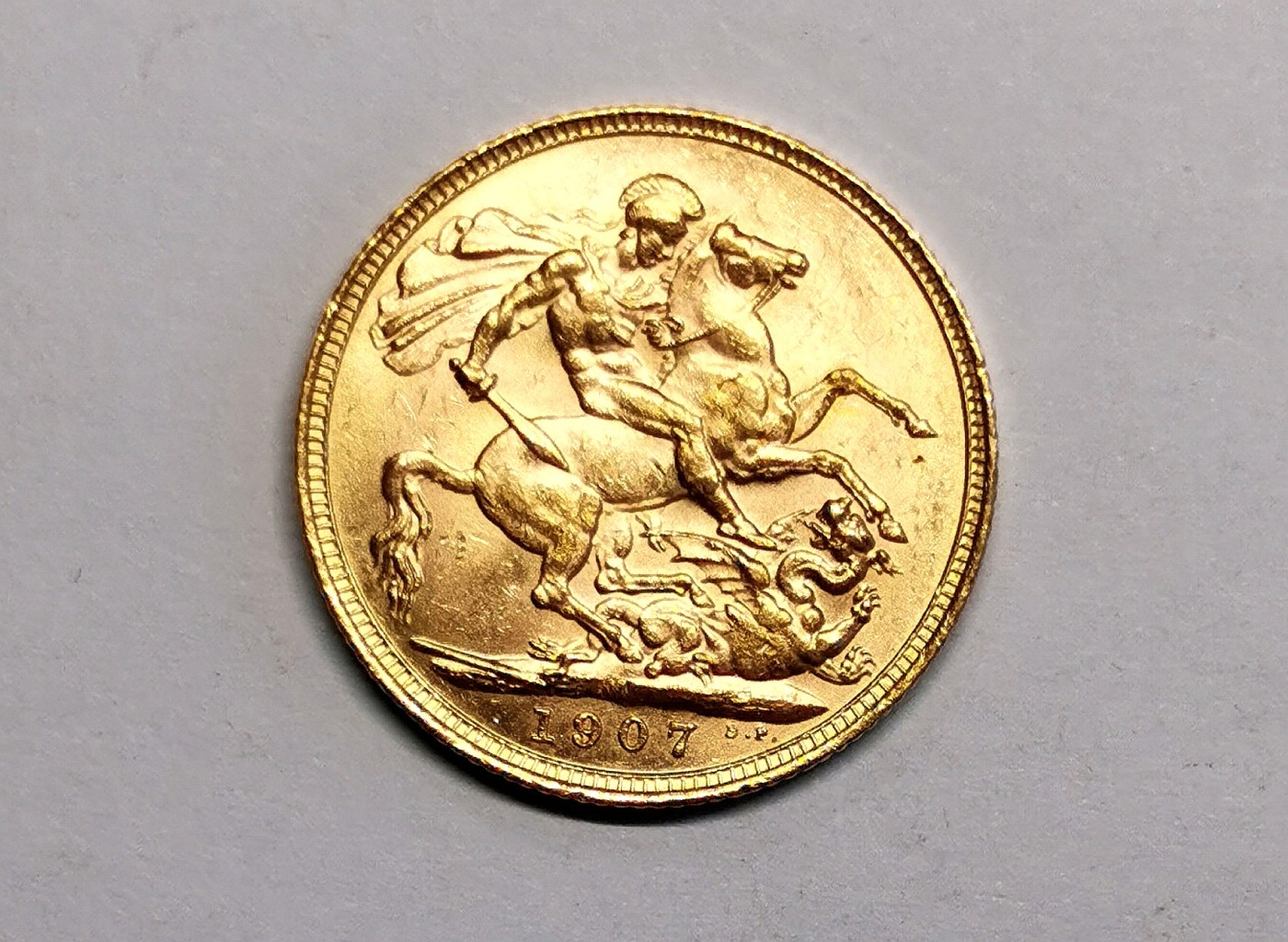 凡希社世界钱币微拍第二百五十六期 1907英国爱七索维林金币AU+