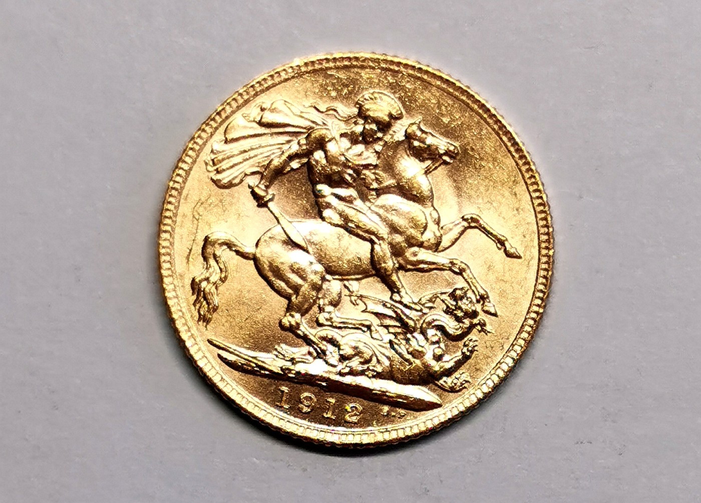 凡希社世界钱币微拍第二百五十六期 1912英国乔五索维林金币UNC金色明亮！