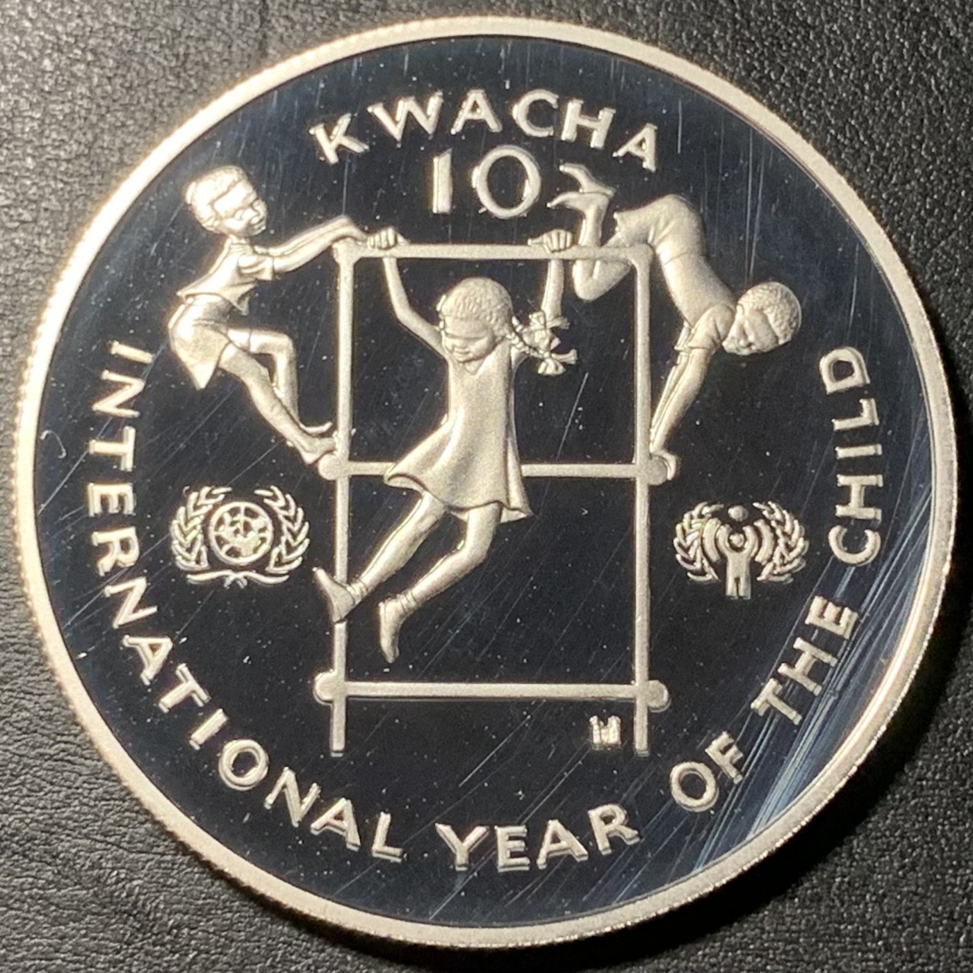 紫瑗钱币——第329期拍卖 赞比亚 1980年 国际儿童年 10克瓦查 27.21克 0.925银 精制