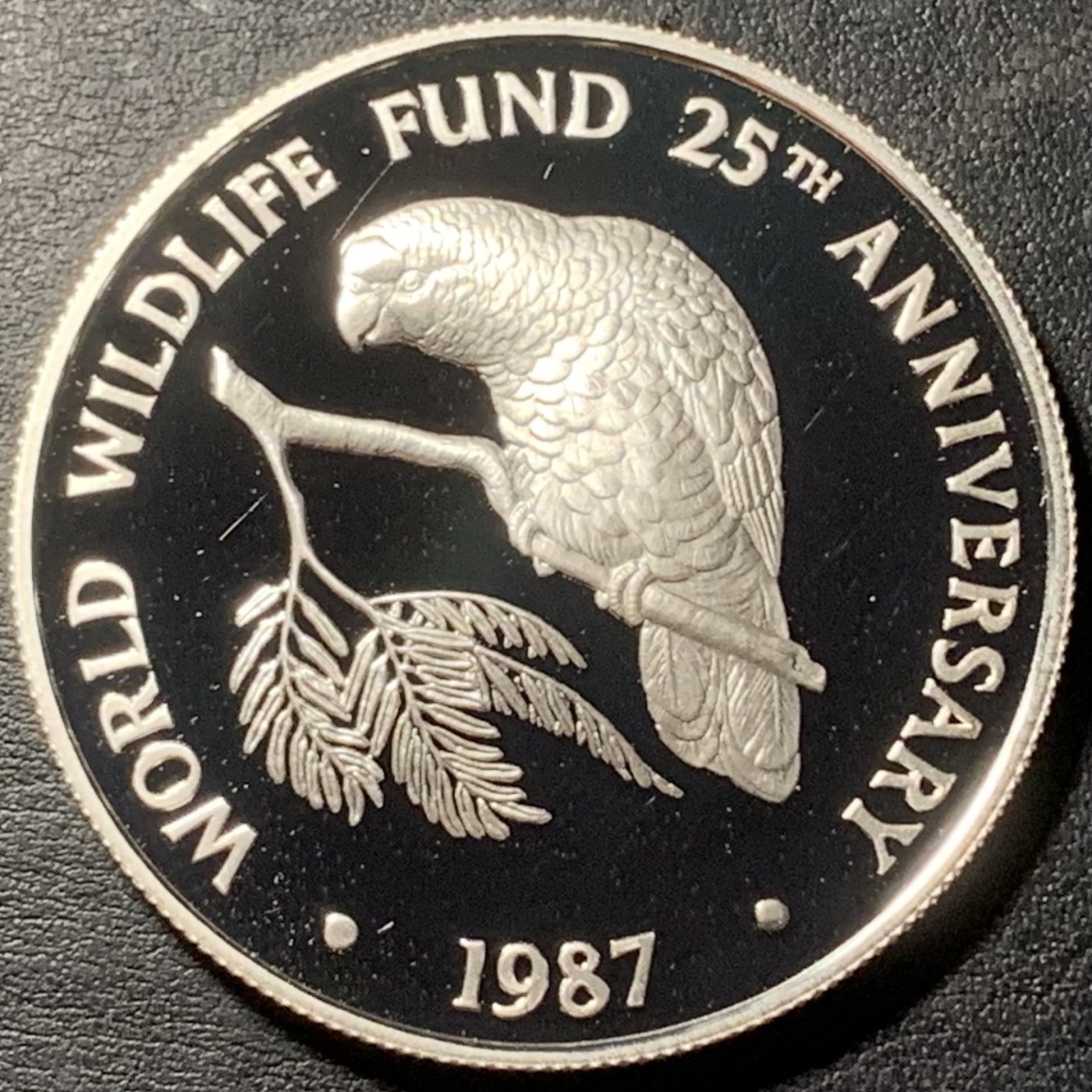 紫瑗钱币——第329期拍卖 开曼群岛 1987年 WWF世界濒危野生动物 金刚鹦鹉 5元 28.28克 0.925银 精制