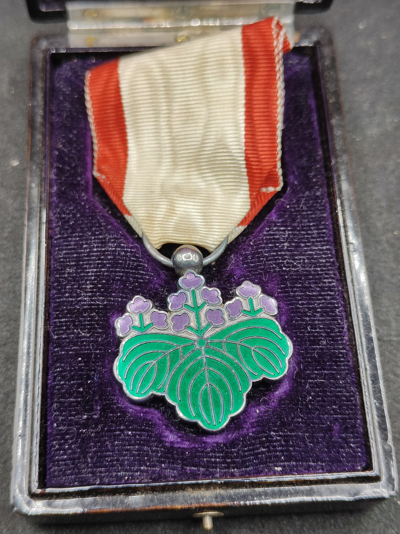 全场0元起拍 第114期 咸鱼国勋章拍卖专场 12月6日（周三）下午6：00开始 日本战后单面青叶章 银制带盒