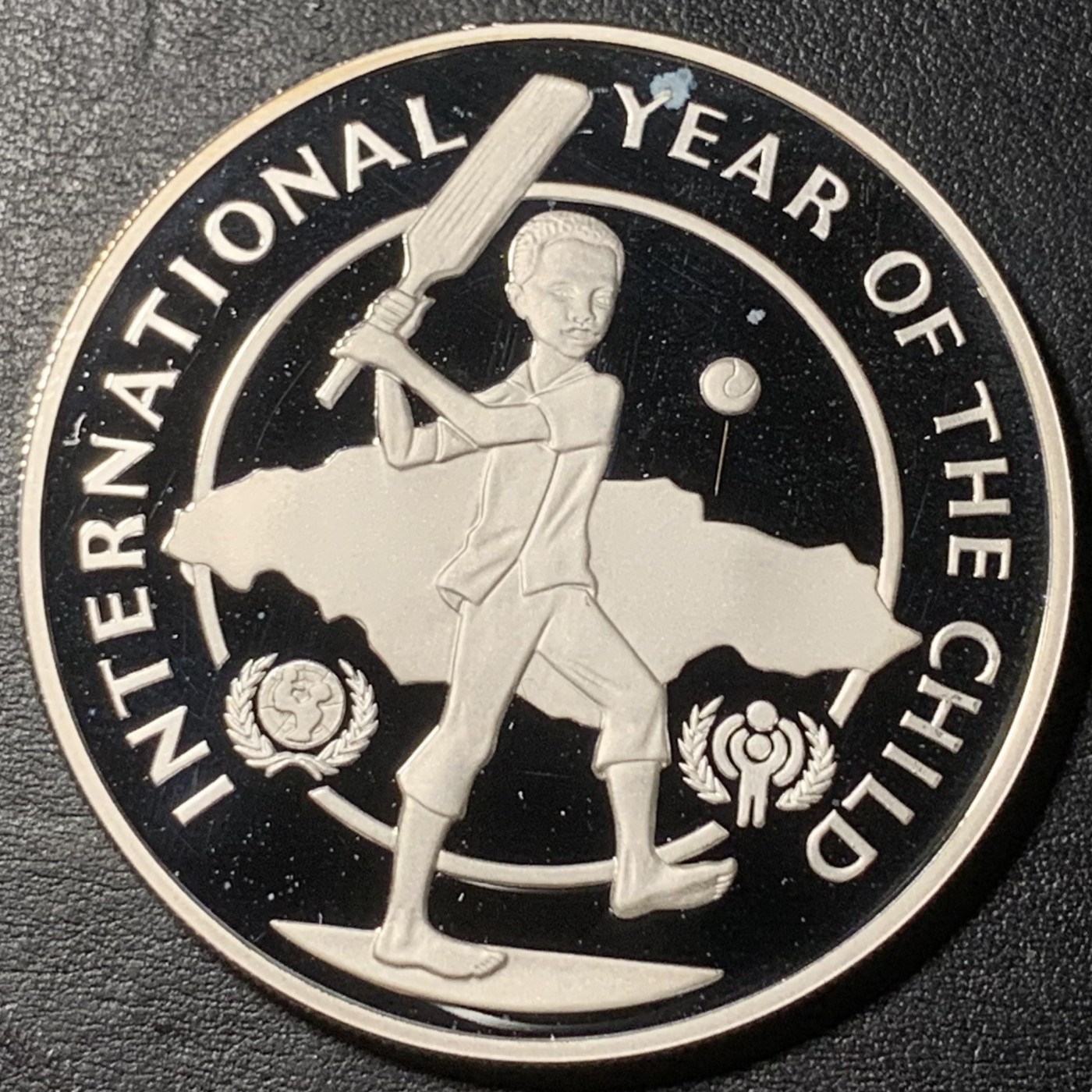 紫瑗钱币——第329期拍卖 牙买加 1979年 国际儿童年 10元 23.32克 0.925银 精制