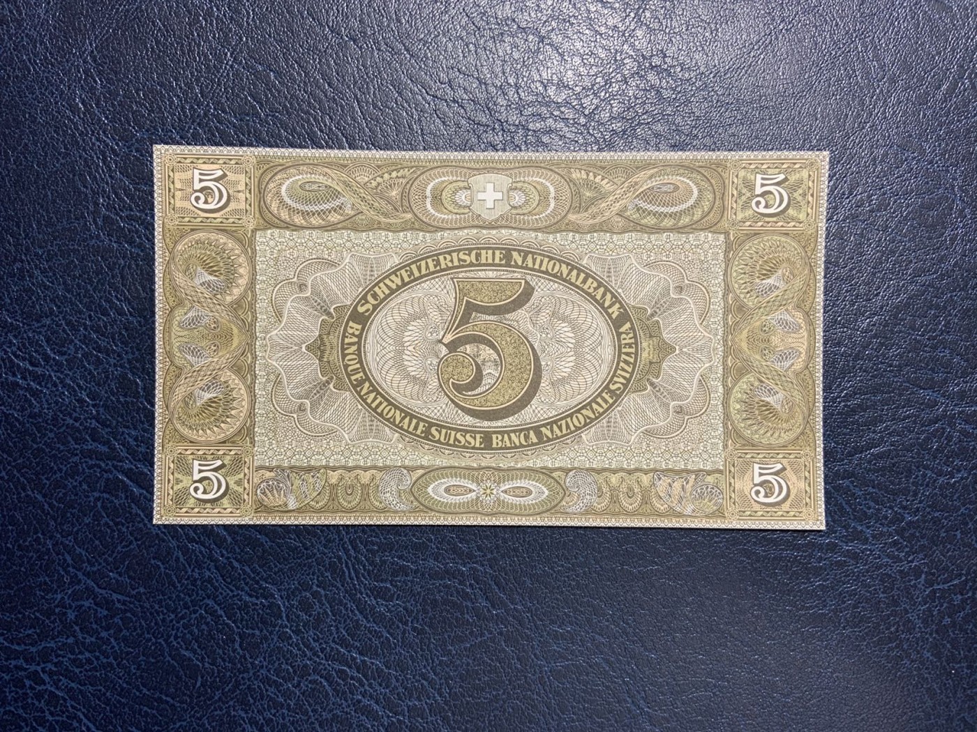 收藏联盟Quantum Auction 第308期拍卖  瑞士国民银行1952年5法郎 品相UNC 稀少全新 号码无4 票面轻微触碰痕