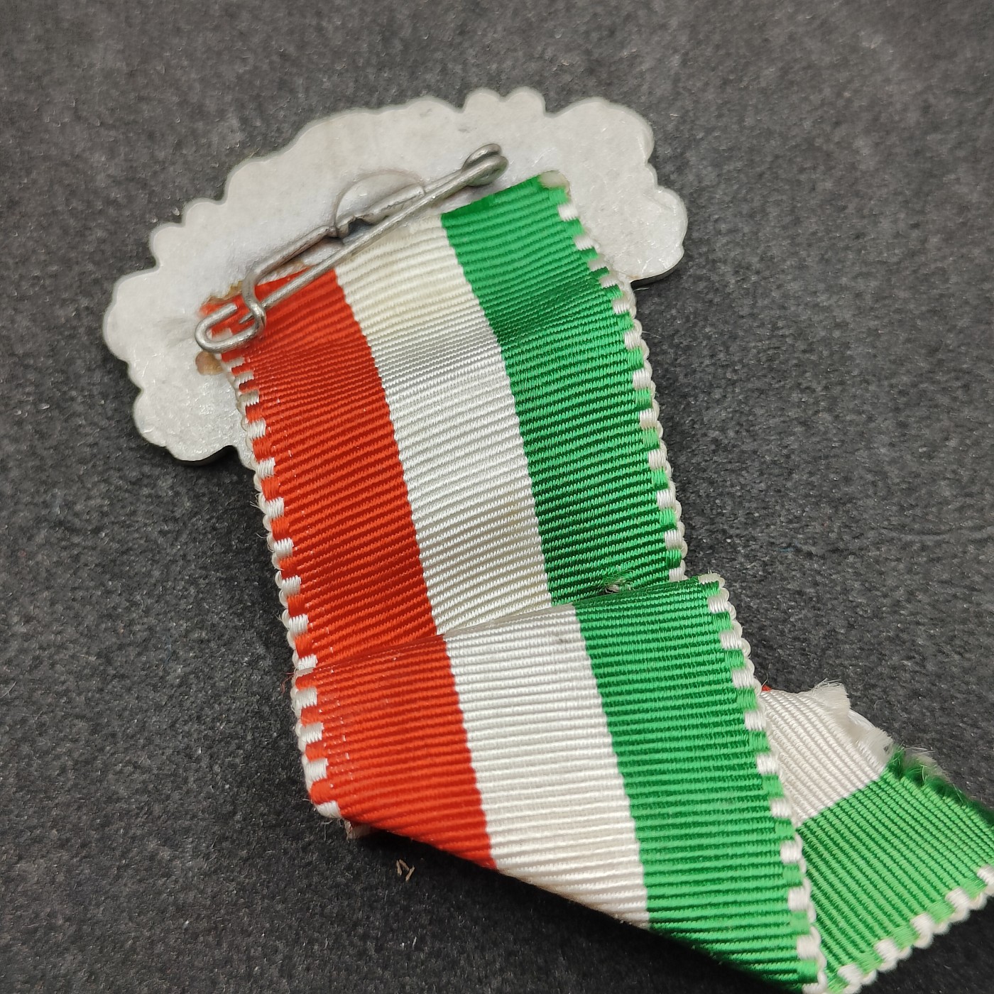 全场0元起拍 第114期 咸鱼国勋章拍卖专场 12月6日（周三）下午6：00开始 西德纪念章