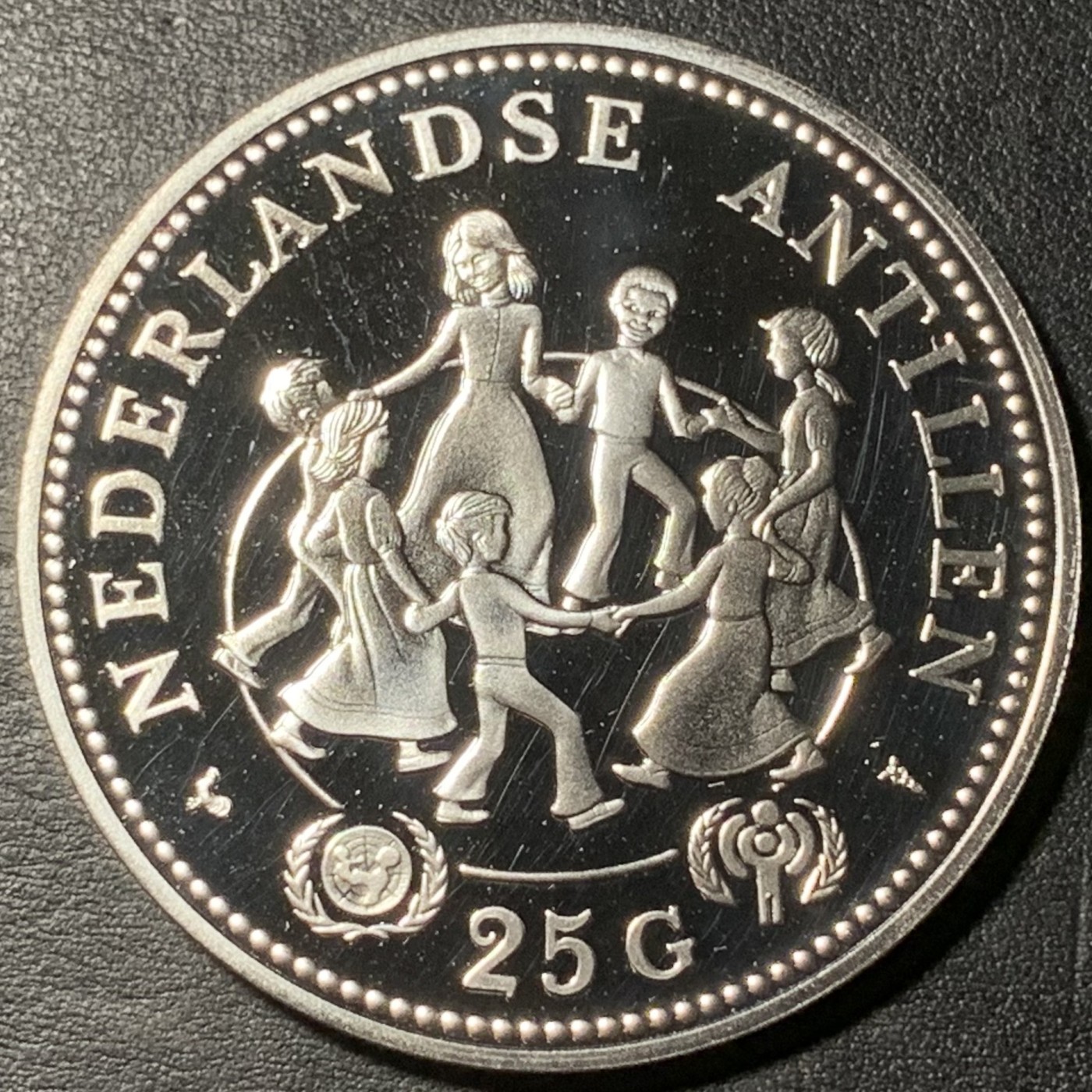 紫瑗钱币——第329期拍卖 荷属安的列斯 1979年 国际儿童年 25盾 27.21克 0.925银 精制