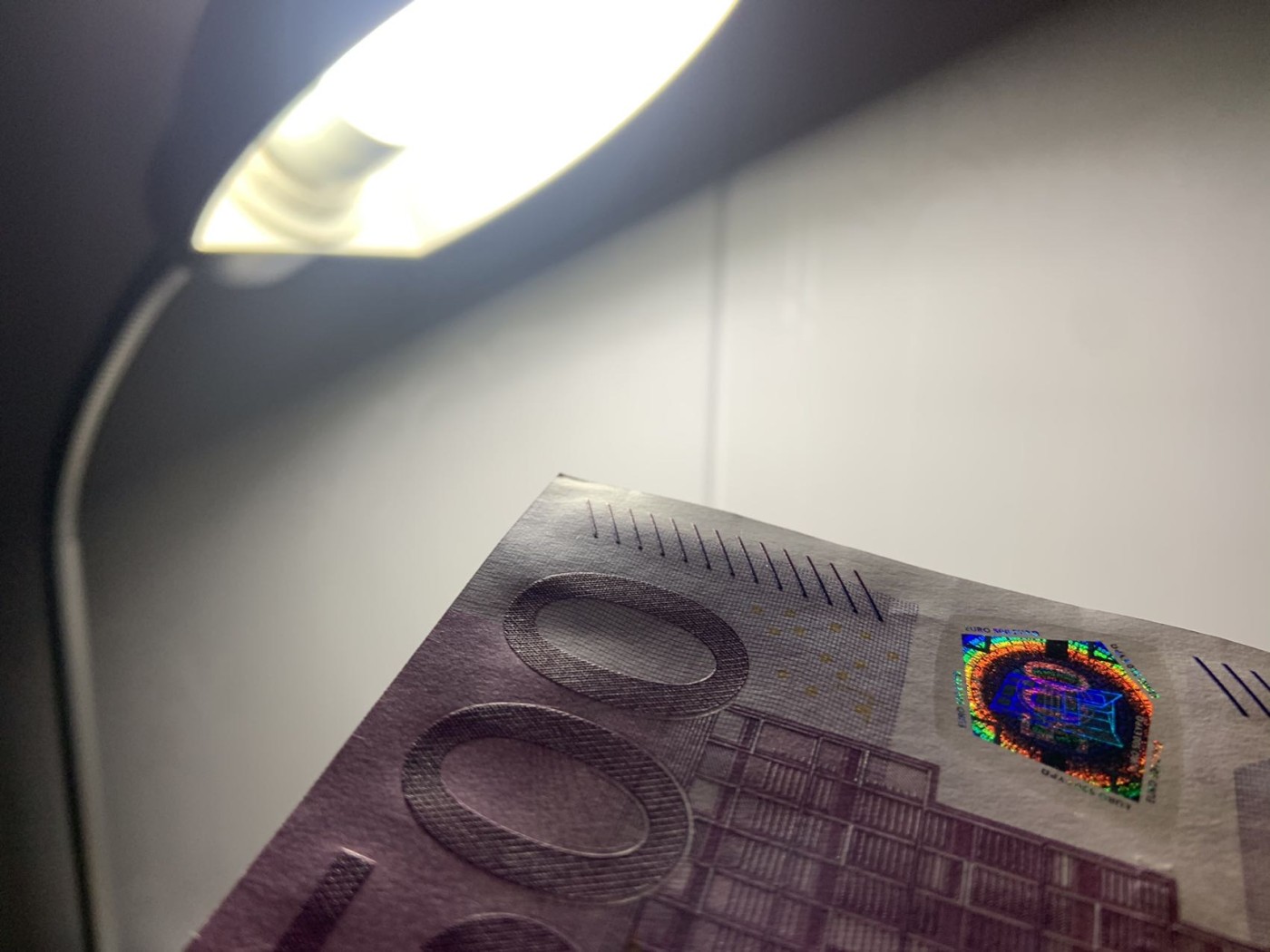 收藏联盟Quantum Auction 第308期拍卖  欧盟国家德国2002年500欧元 品相UNC 边角微瑕 细节如图 已经停止发行