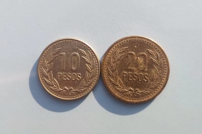 【易洋钱喜】第22场 外国硬币专场 满百包邮 - 哥伦比亚，10比索和20比索