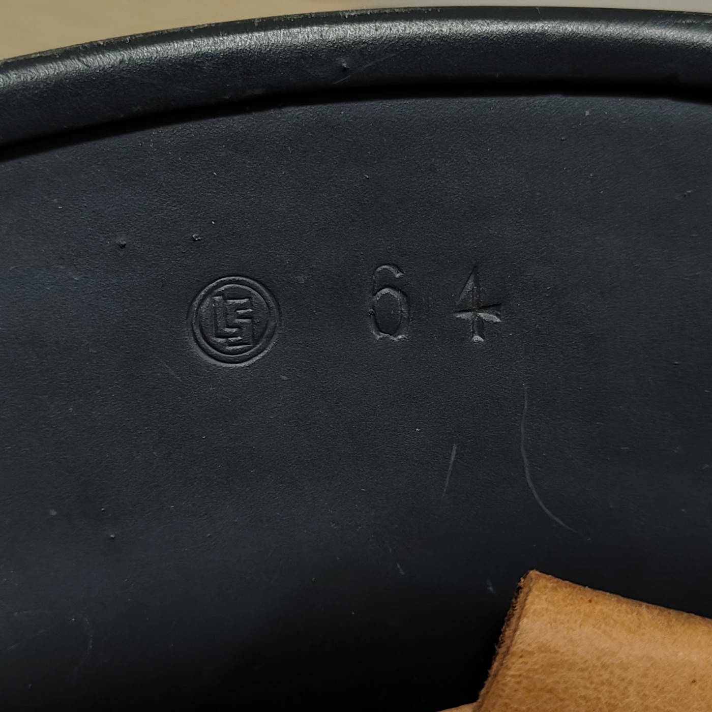 全场0元起拍 第114期 咸鱼国勋章拍卖专场 12月6日（周三）下午6：00开始 稀少 德三款外形m53钢盔。西德 西柏林警察57CM