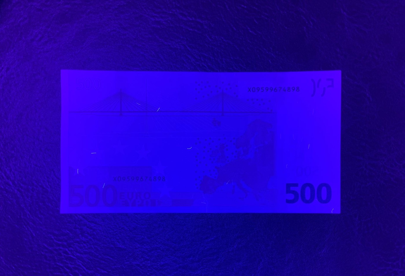 收藏联盟Quantum Auction 第308期拍卖  欧盟国家德国2002年500欧元 品相UNC 边角微瑕 细节如图 已经停止发行