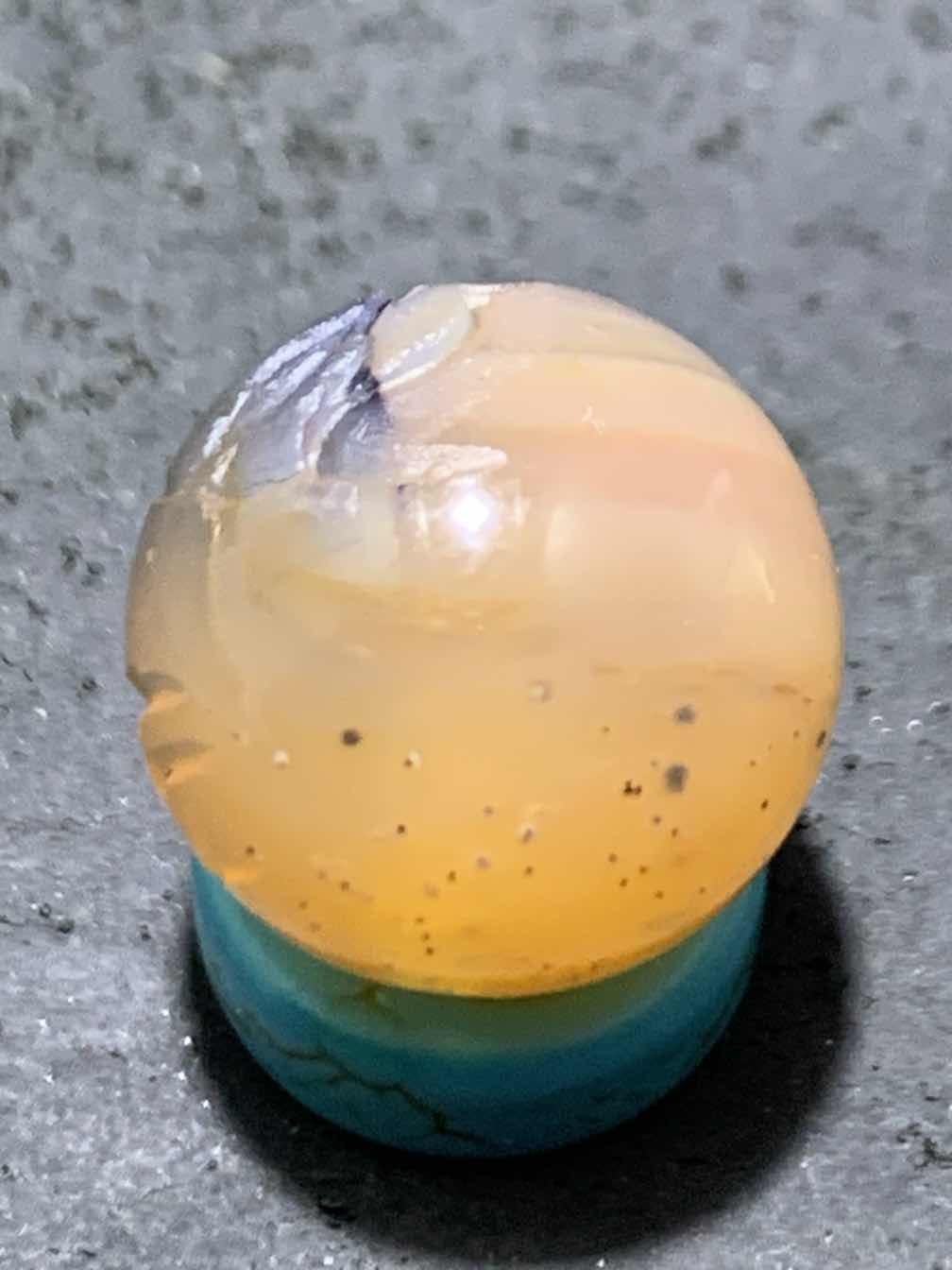 精美亚光高玉化巴西玛瑙手工俏色巧雕一叶孤舟意境圆珠一个