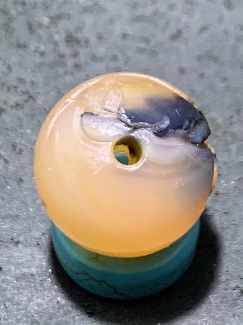 精美亚光高玉化巴西玛瑙手工俏色巧雕一叶孤舟意境圆珠一个