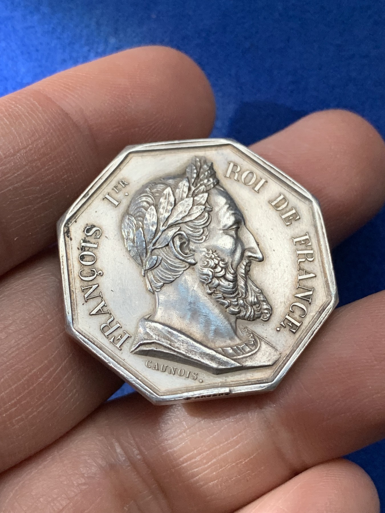 《竞宝斋》第221场-周日，周一 2场 (全场包邮) 法国1860-1879公证人八角银质代币，32.2mm，17.4克！蜜蜂银标边铭