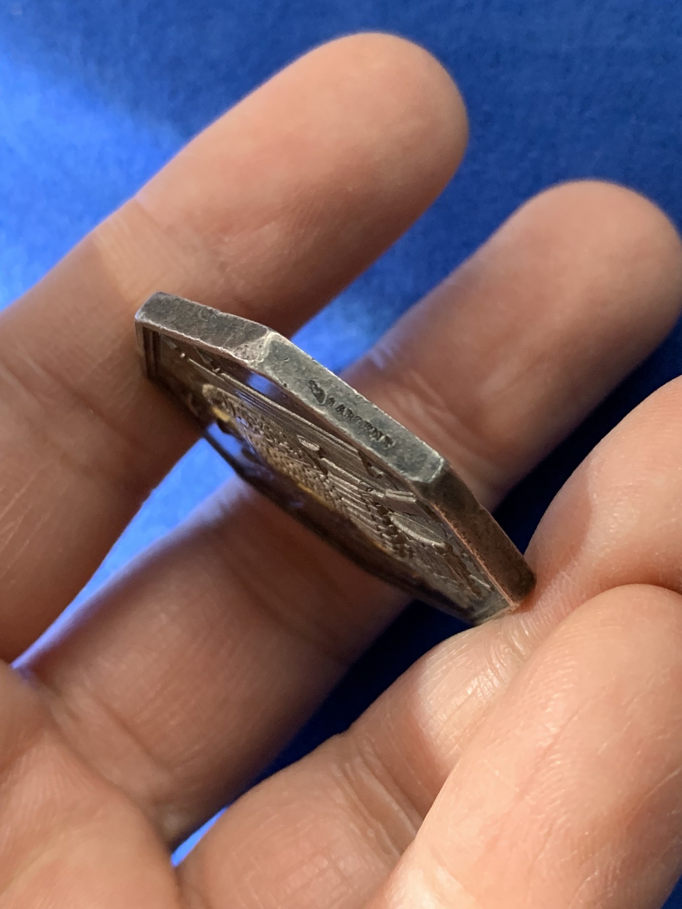 《竞宝斋》第221场-周日，周一 2场 (全场包邮) 法国步枪协会银章 稀有八角银质代币 33.7毫米 22.5克 边铭丰饶角1argent 盔甲粒粒可见