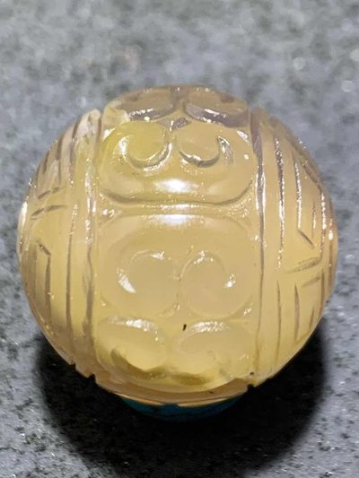 精美高润度冰皮糖心蒙料战国红玛瑙雕刻回纹2.0珠子一颗， 精美高润度冰皮糖心蒙料战国红玛瑙雕刻回纹2.0珠子一颗，