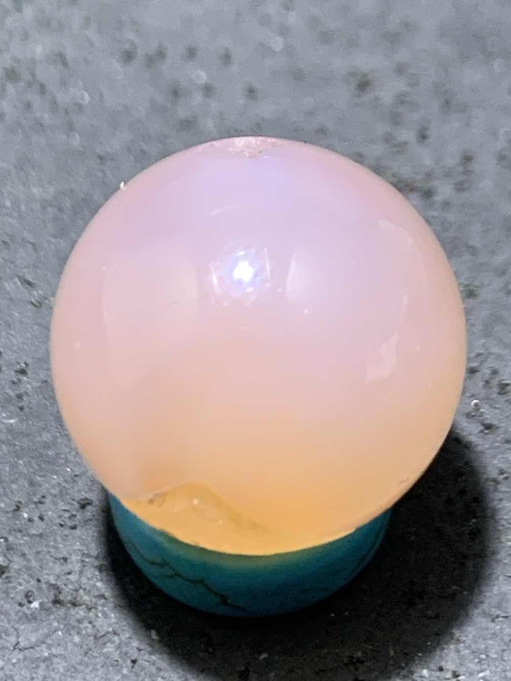 精美高玉化冰粉色亚光海洋玉髓手工俏色巧雕一心向佛珠子一个