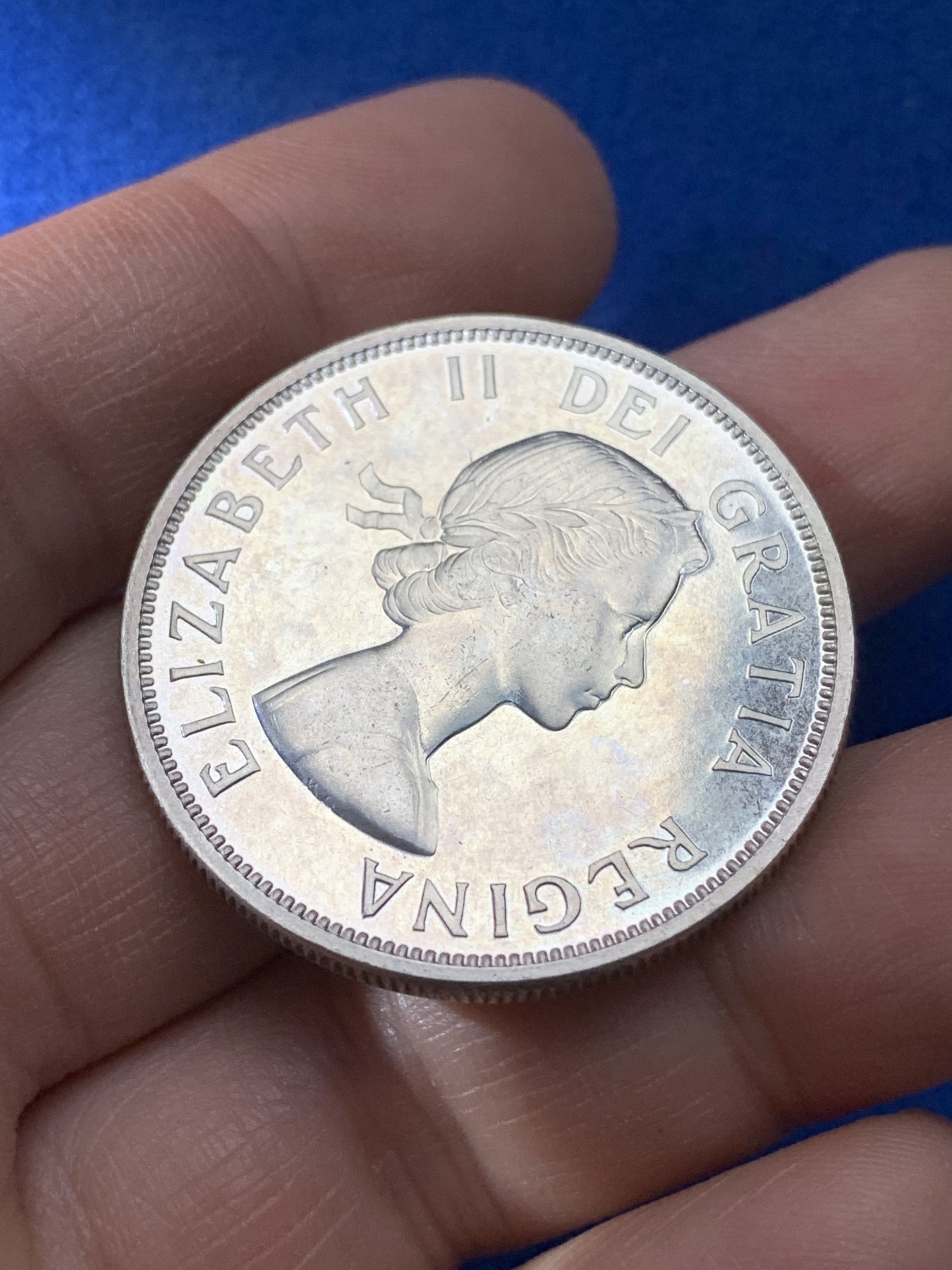 《竞宝斋》第221场-周日，周一 2场 (全场包邮) 加拿大1963年伊丽莎白二世1加元划船银币