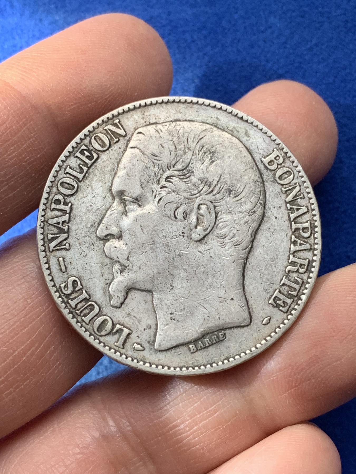 《竞宝斋》第221场-周日，周一 2场 (全场包邮) 法国 1852年拿破仑三世无冠版 5法郎 银币 原味包浆