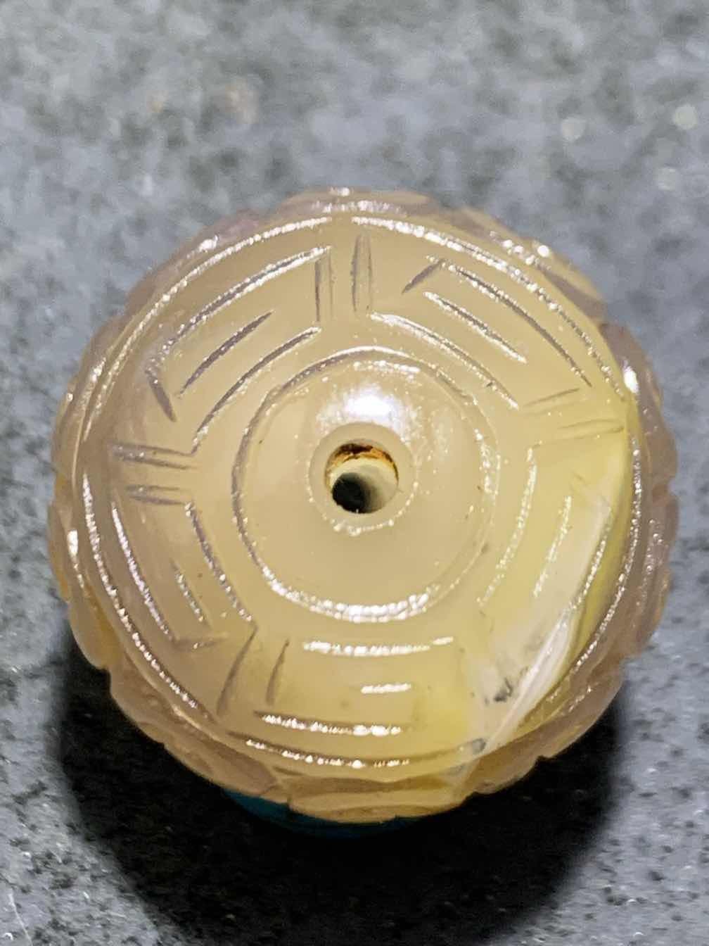 精美高润度冰皮糖心蒙料战国红玛瑙雕刻回纹2.0珠子一颗，