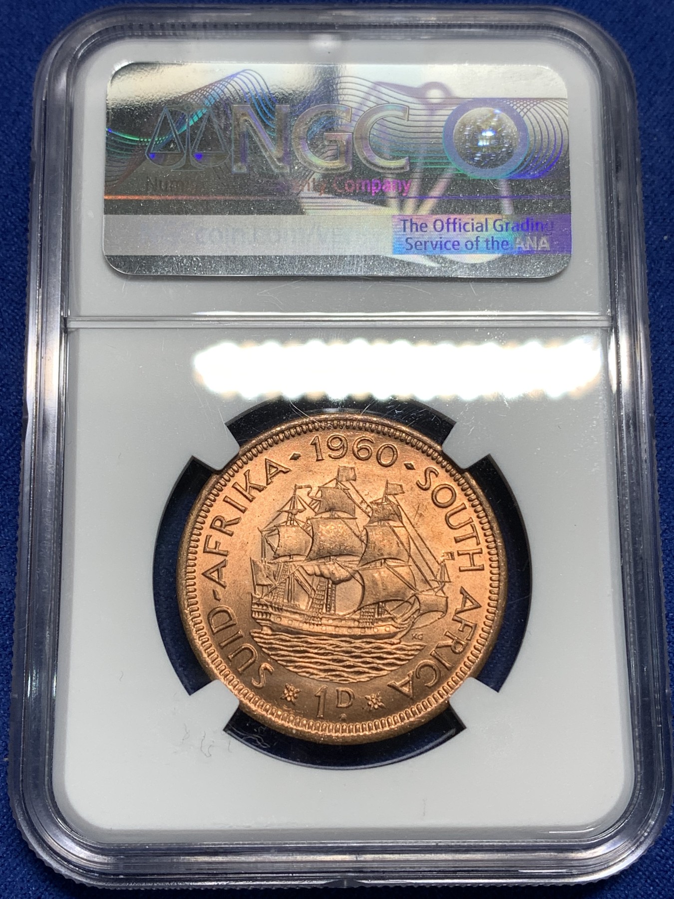 《竞宝斋》第221场-周日，周一 2场 (全场包邮) NGC-MS64 伊丽莎白二世1960年南非1便士铜币，光度好收藏一步到位