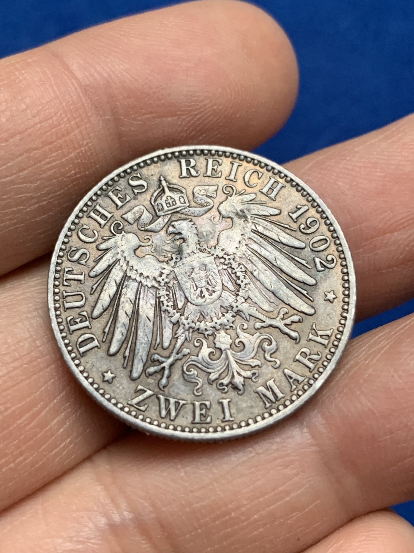 《竞宝斋》第221场-周日，周一 2场 (全场包邮) 德国1902橄榄枝巴登2马克银币 最上方有焊接项链痕迹