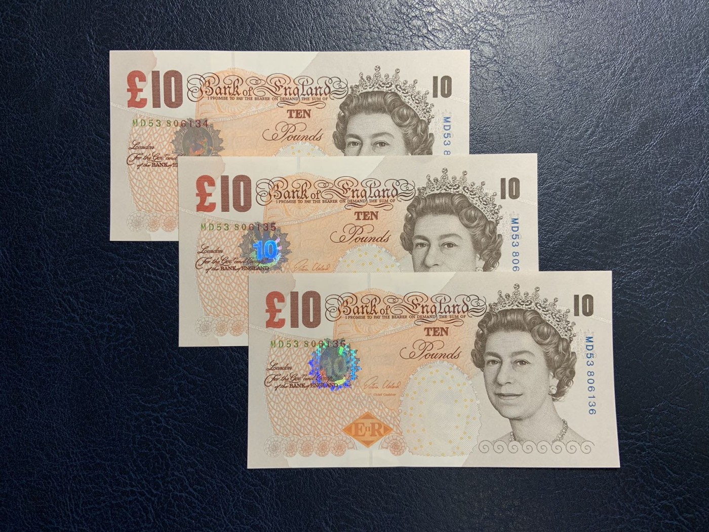 收藏联盟Quantum Auction 第308期拍卖  英国2004年版10镑3张 品相UNC  达尔文