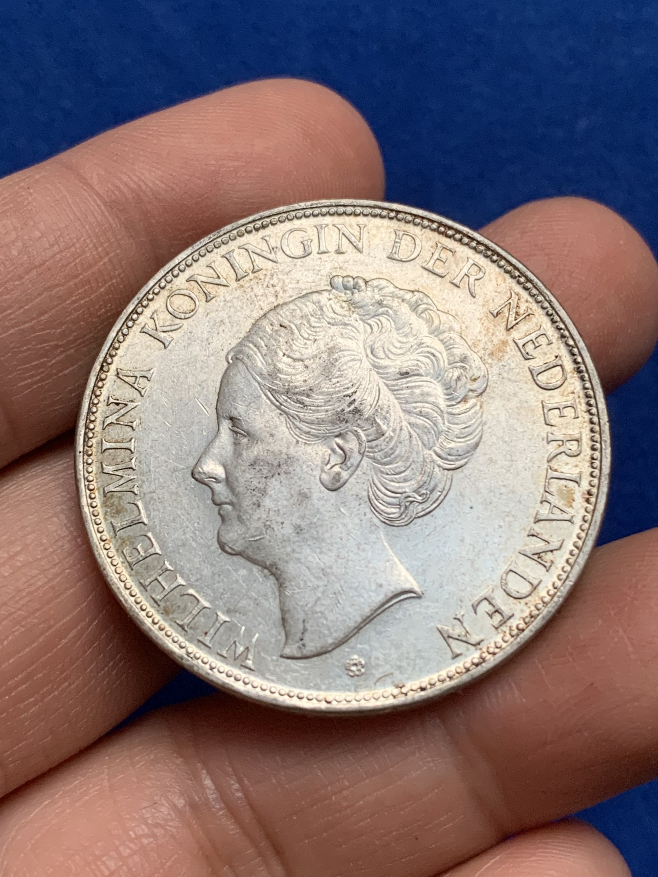 《竞宝斋》第221场-周日，周一 2场 (全场包邮) 荷兰1937年女王威廉明娜2.5盾大银币