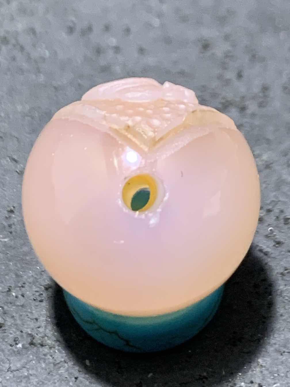 精美高玉化冰粉色亚光海洋玉髓手工俏色巧雕一心向佛珠子一个