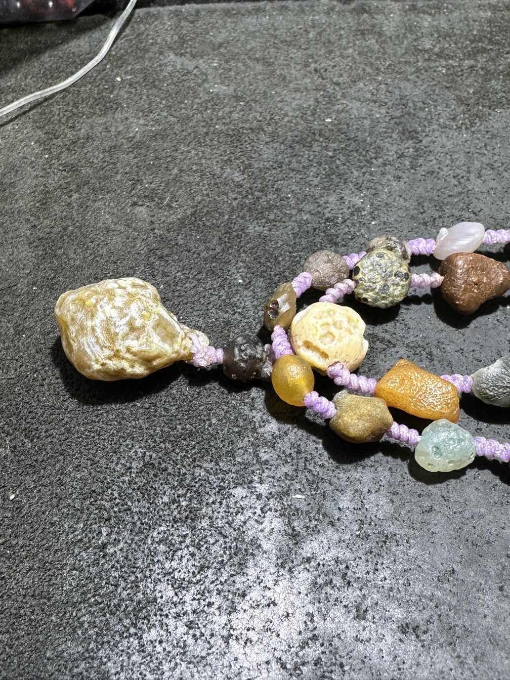 精美阿拉善青花筋脉石玛瑙项链一条，