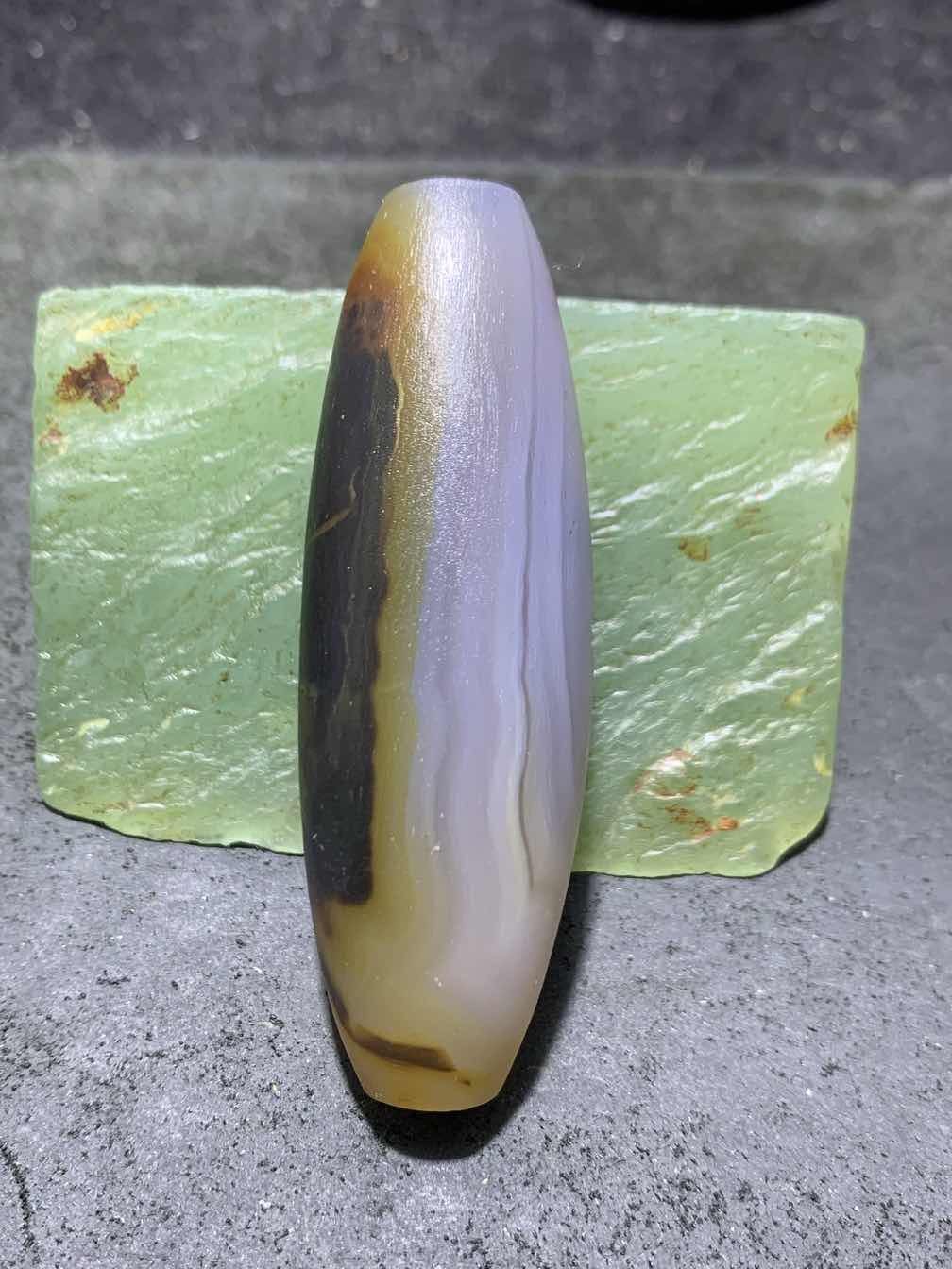 精美亚光高玉化巴西玛瑙手工俏色巧雕喜上眉梢大桶珠一个