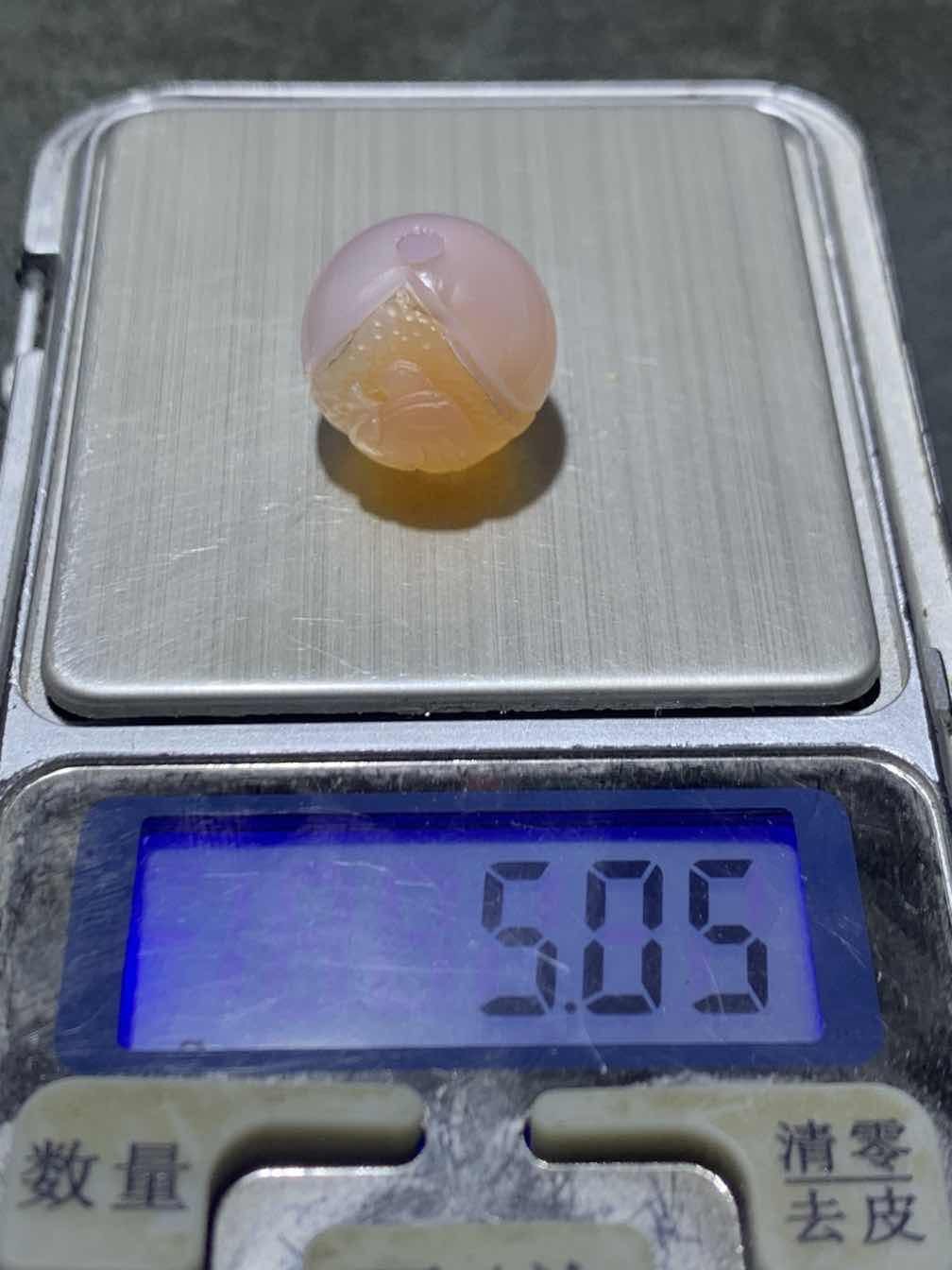 精美高玉化冰粉色亚光海洋玉髓手工俏色巧雕一心向佛珠子一个