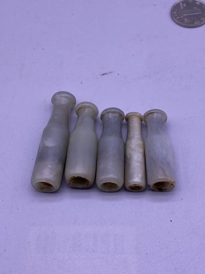 和田玉烟嘴5个，尺寸4.4-5.9厘米，品相如图，1200包快递 - 和田玉烟嘴5个，尺寸4.4-5.9厘米，品相如图，1200包快递