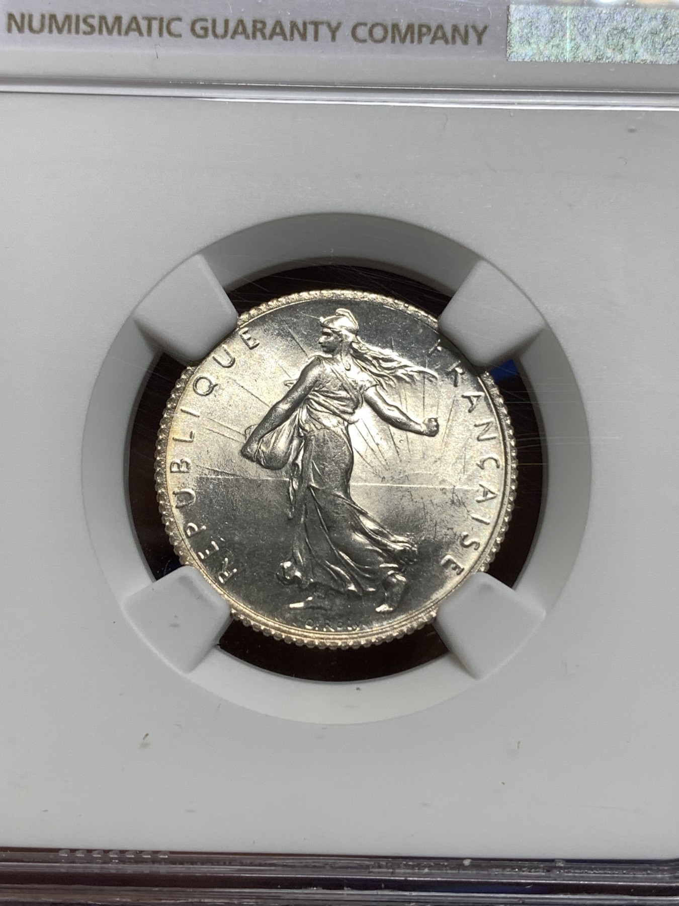 《竞宝斋》第221场-周日，周一 2场 (全场包邮) NGC-MS64 法国1920年播种女神1法郎银币