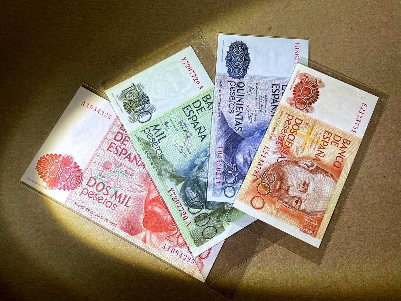 【Blue Auction】✨世界纸币精拍第401期【精】 【一组4张】西班牙200-2000比塞塔 UNC/UNC-