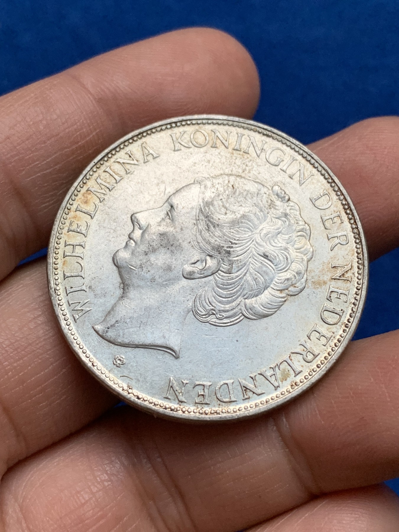 《竞宝斋》第221场-周日，周一 2场 (全场包邮) 荷兰1937年女王威廉明娜2.5盾大银币