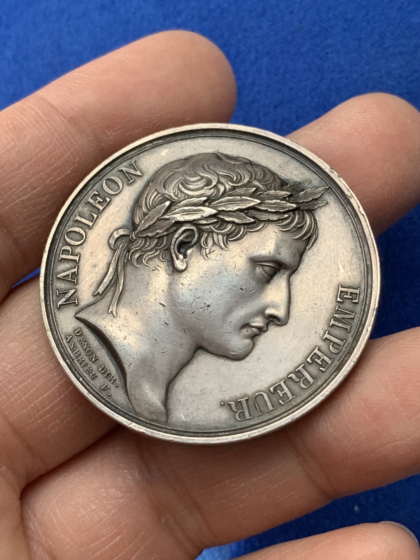 《竞宝斋》第221场-周日，周一 2场 (全场包邮) 1804法国拿破仑一世加冕银章 原铸 40.1毫米 30.4克 早期无边铭