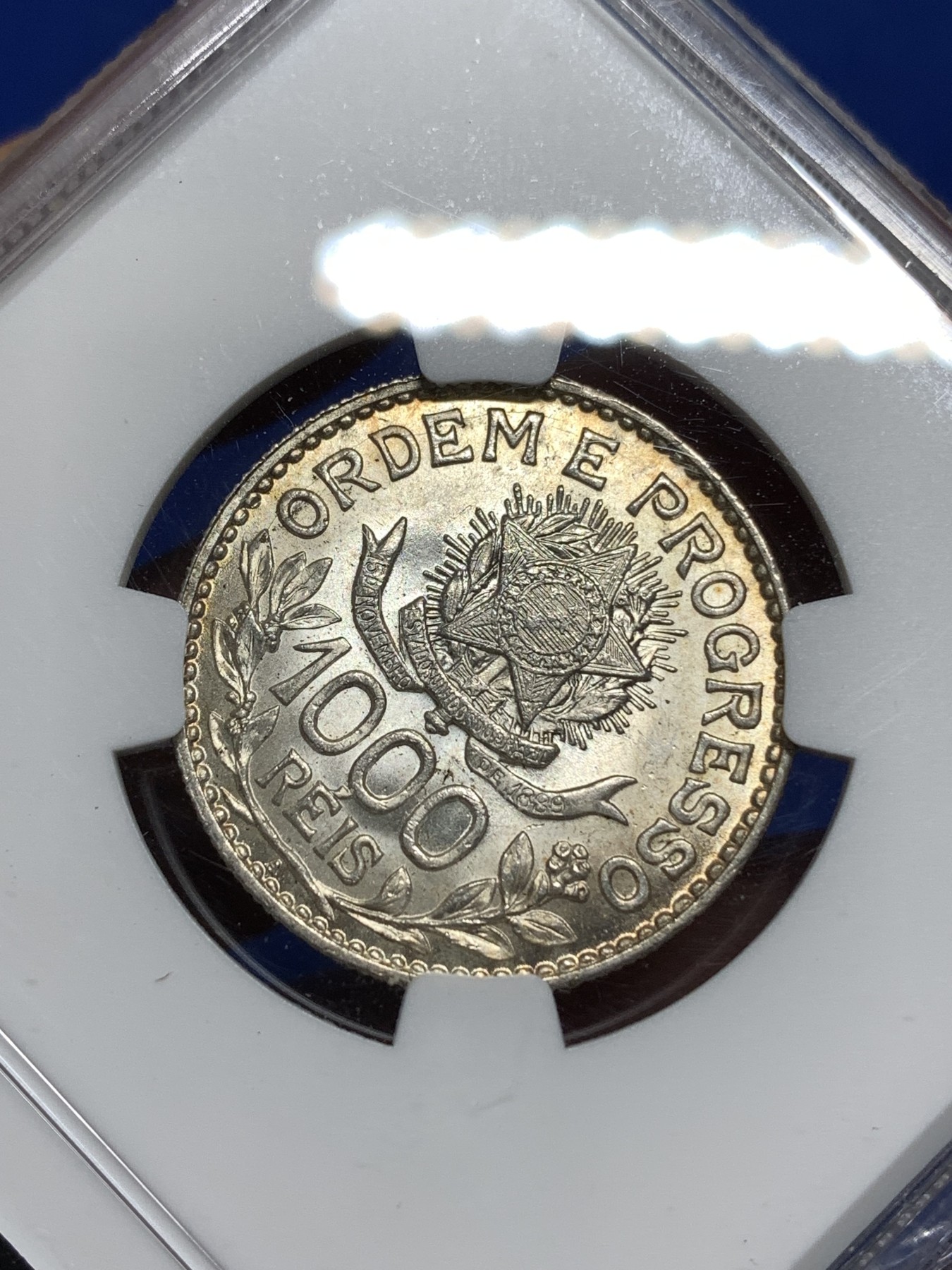 《竞宝斋》第221场-周日，周一 2场 (全场包邮) NGC MS64 巴西1913年美女1000瑞斯银币 高分好状态