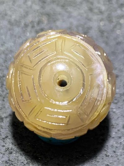 精美高润度冰皮糖心蒙料战国红玛瑙雕刻回纹2.0珠子一颗， 精美高润度冰皮糖心蒙料战国红玛瑙雕刻回纹2.0珠子一颗，