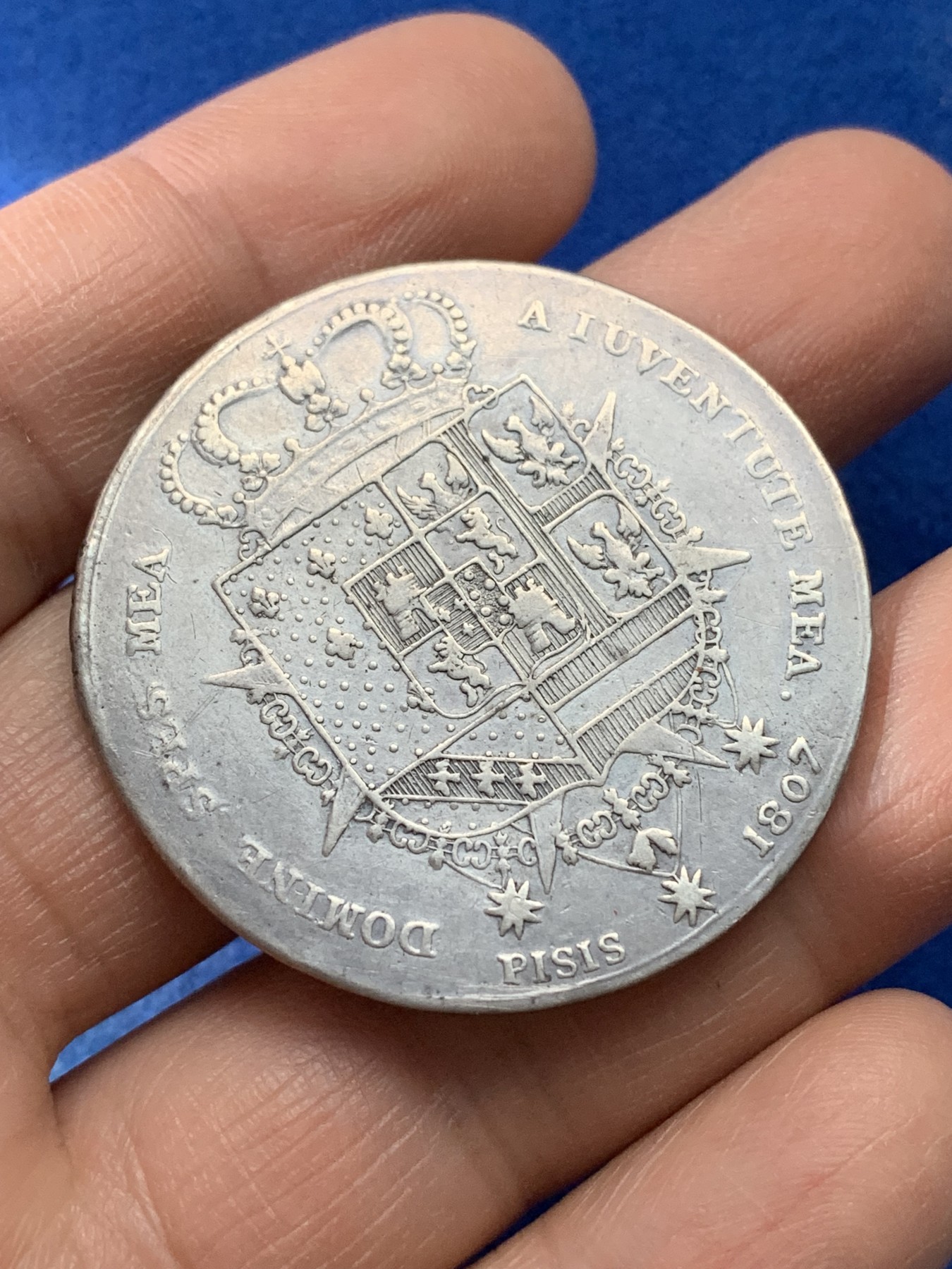 《竞宝斋》第221场-周日，周一 2场 (全场包邮) 意大利托斯卡纳 1807年 对面双人像10P大银币 此版稀少 顶部边齿有打磨痕迹 细节见图 26.68g