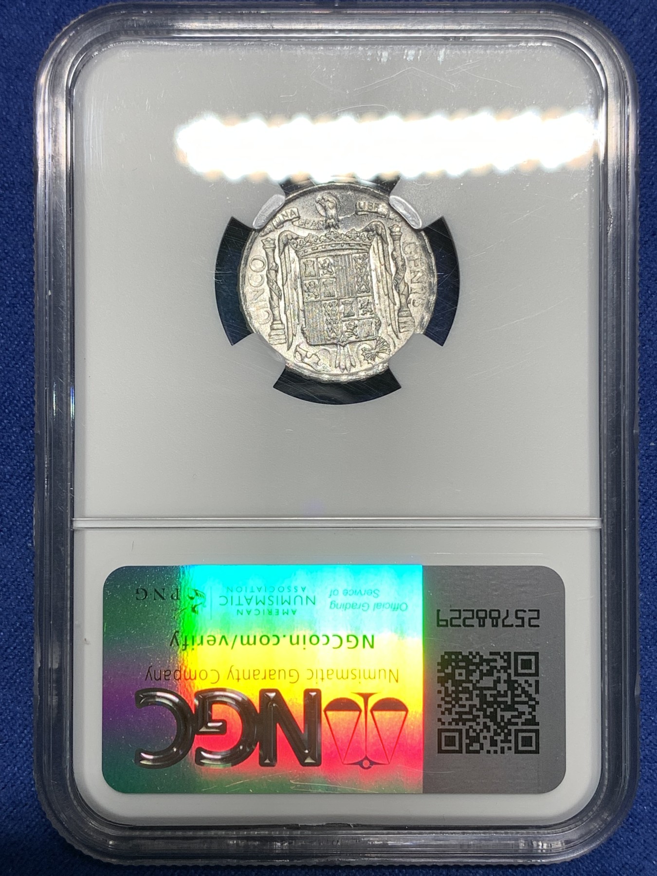 《竞宝斋》第221场-周日，周一 2场 (全场包邮) NGC MS64 西班牙1945年5分铝币