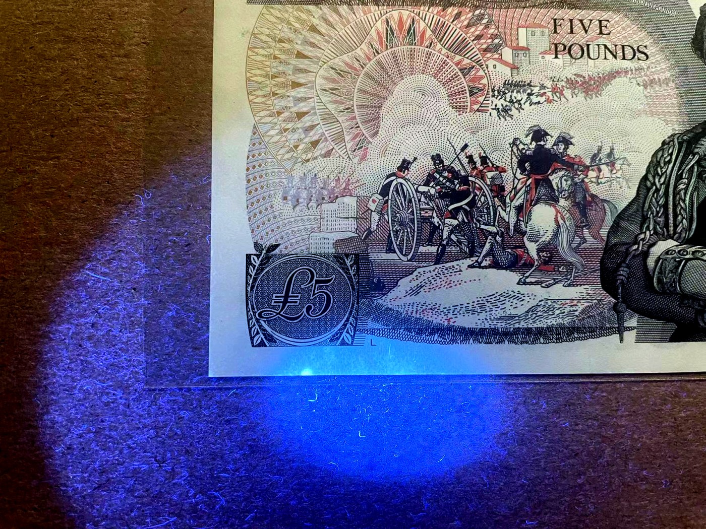 【Blue Auction】✨世界纸币精拍第401期【精】 【一组2张】根西 5镑女王 全新UNC&英国 D序列5镑 UNC-