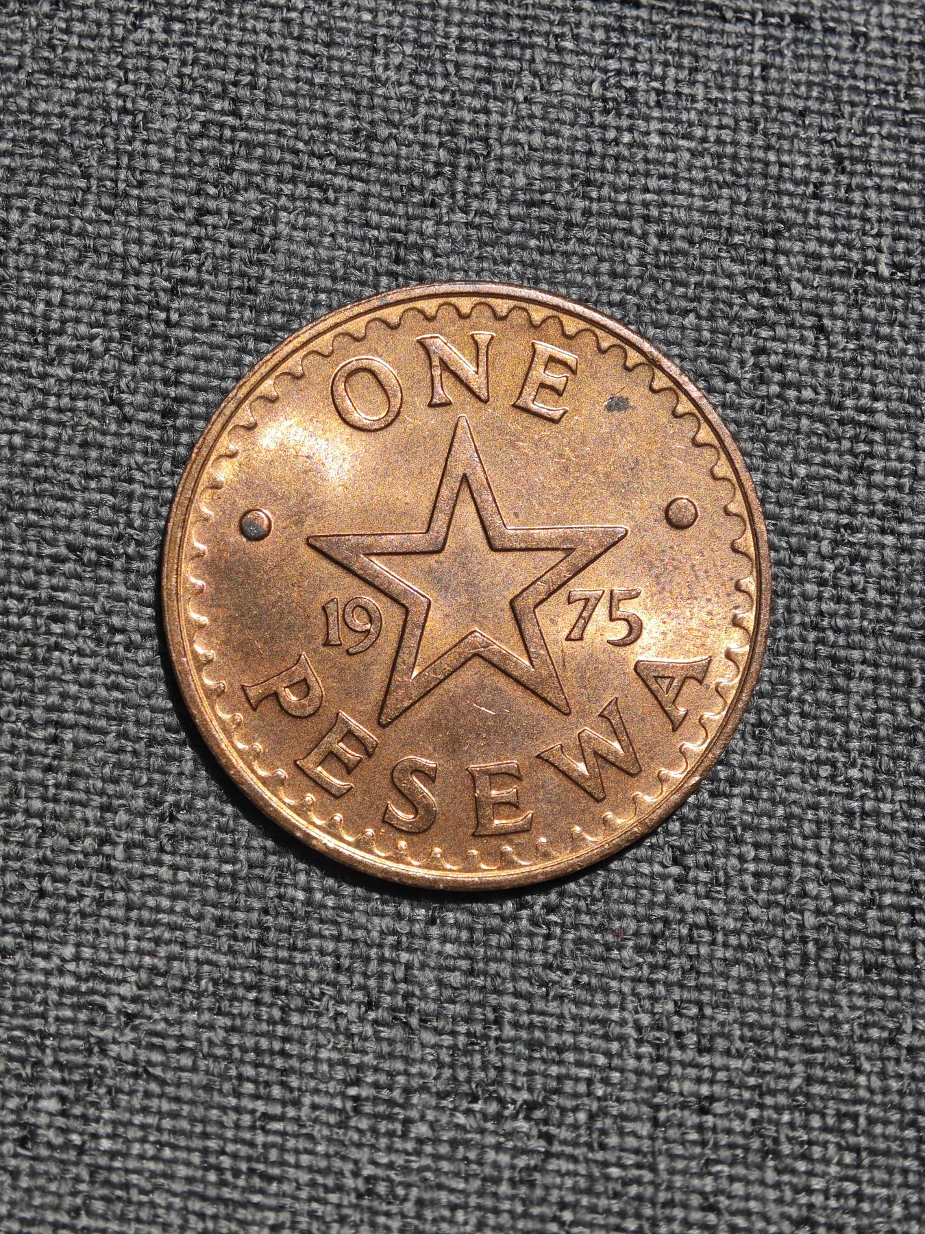 外国硬币收藏店第4期 美品加纳1975年1比塞瓦铜币