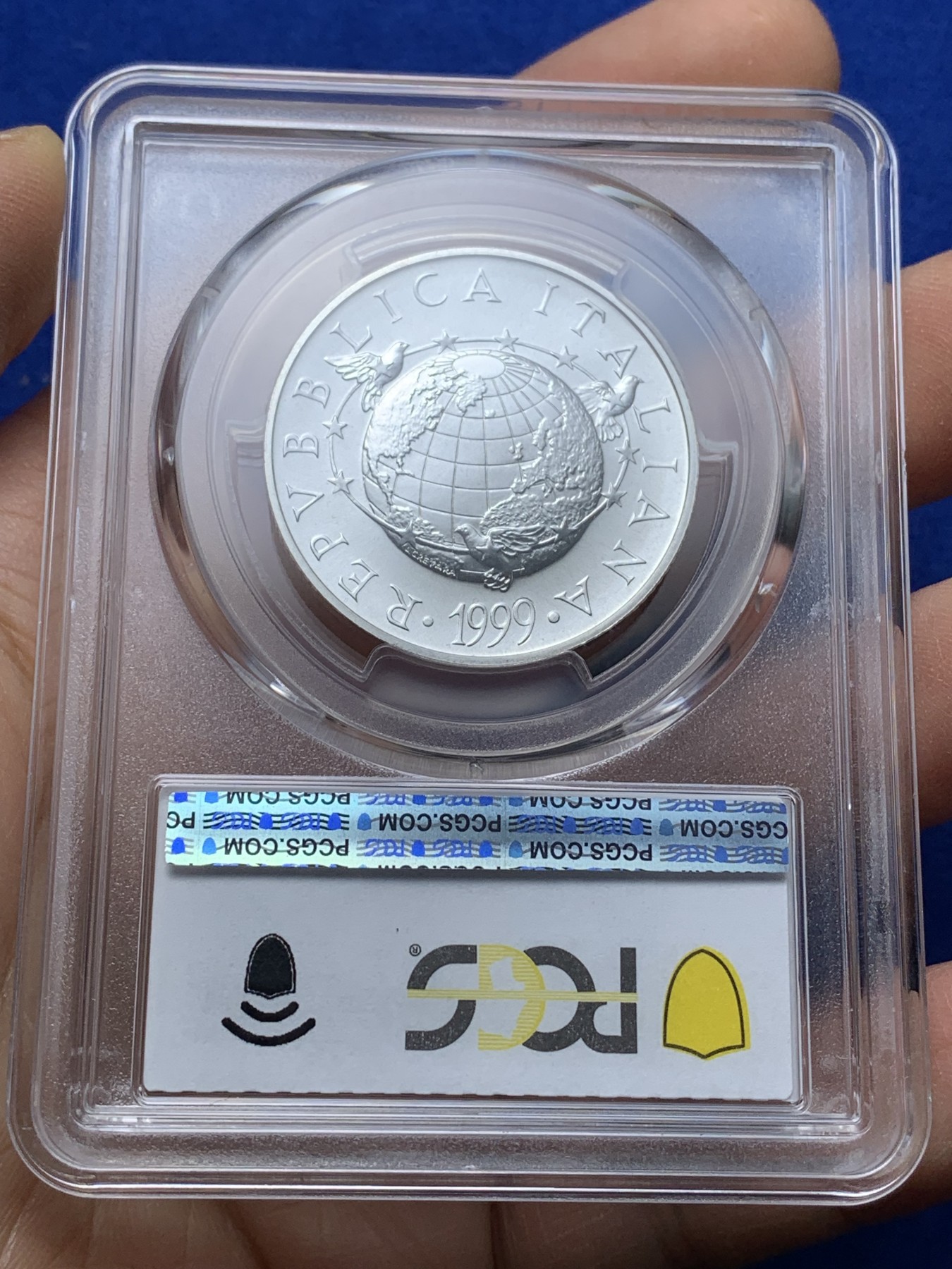 《竞宝斋》第221场-周日，周一 2场 (全场包邮) PCGS-MS68 意大利1999年雷达与齿轮5000里拉银币