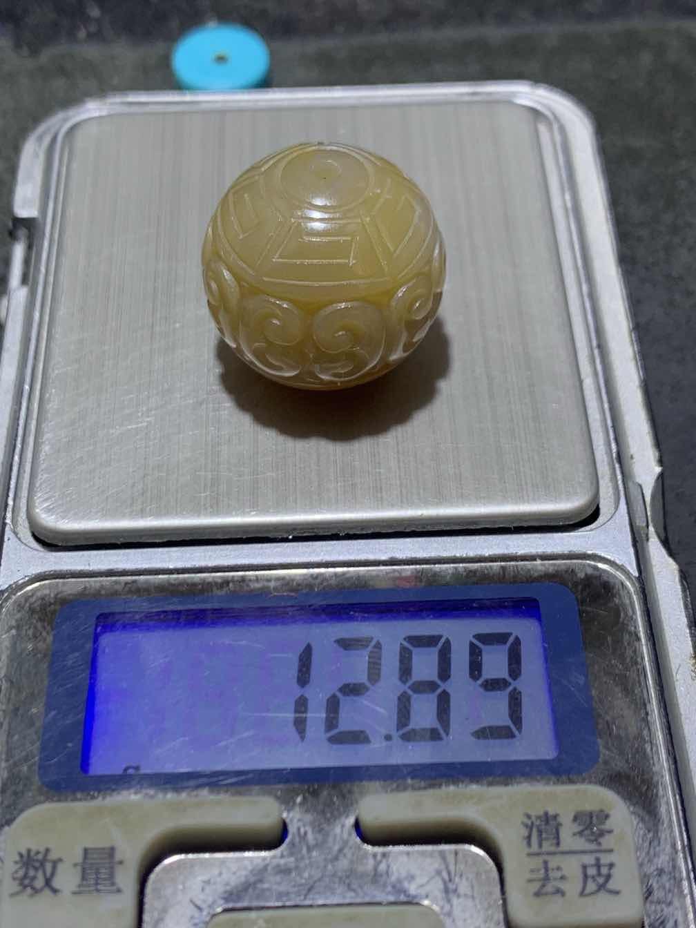 精美高润度冻料飘金沙蒙料战国红雕刻2.1回纹珠子一颗