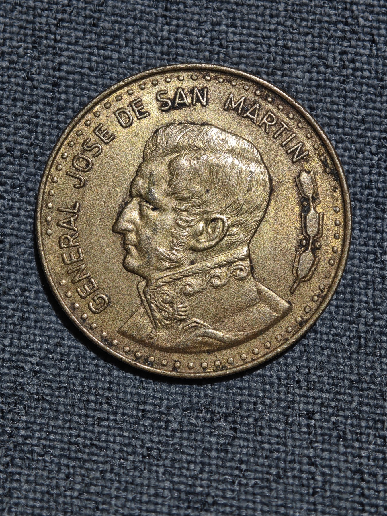 外国硬币收藏店第4期 阿根廷1979年圣马丁100比索大铜币