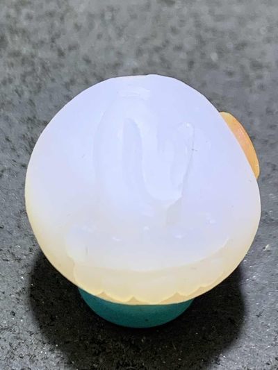 精美高玉化亚光海洋玉髓手工俏色巧雕一心向佛太极阴阳鱼意境随形圆珠一个！ - 精美高玉化亚光海洋玉髓手工俏色巧雕一心向佛太极阴阳鱼意境随形圆珠一个！