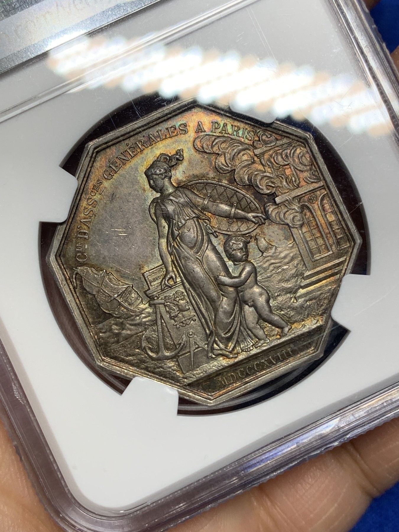 《竞宝斋》第221场-周日，周一 2场 (全场包邮) NGC MS64 法国 1818 八角银质代币，巴黎火灾保险公司，金色彩浆，极美品，块头很大