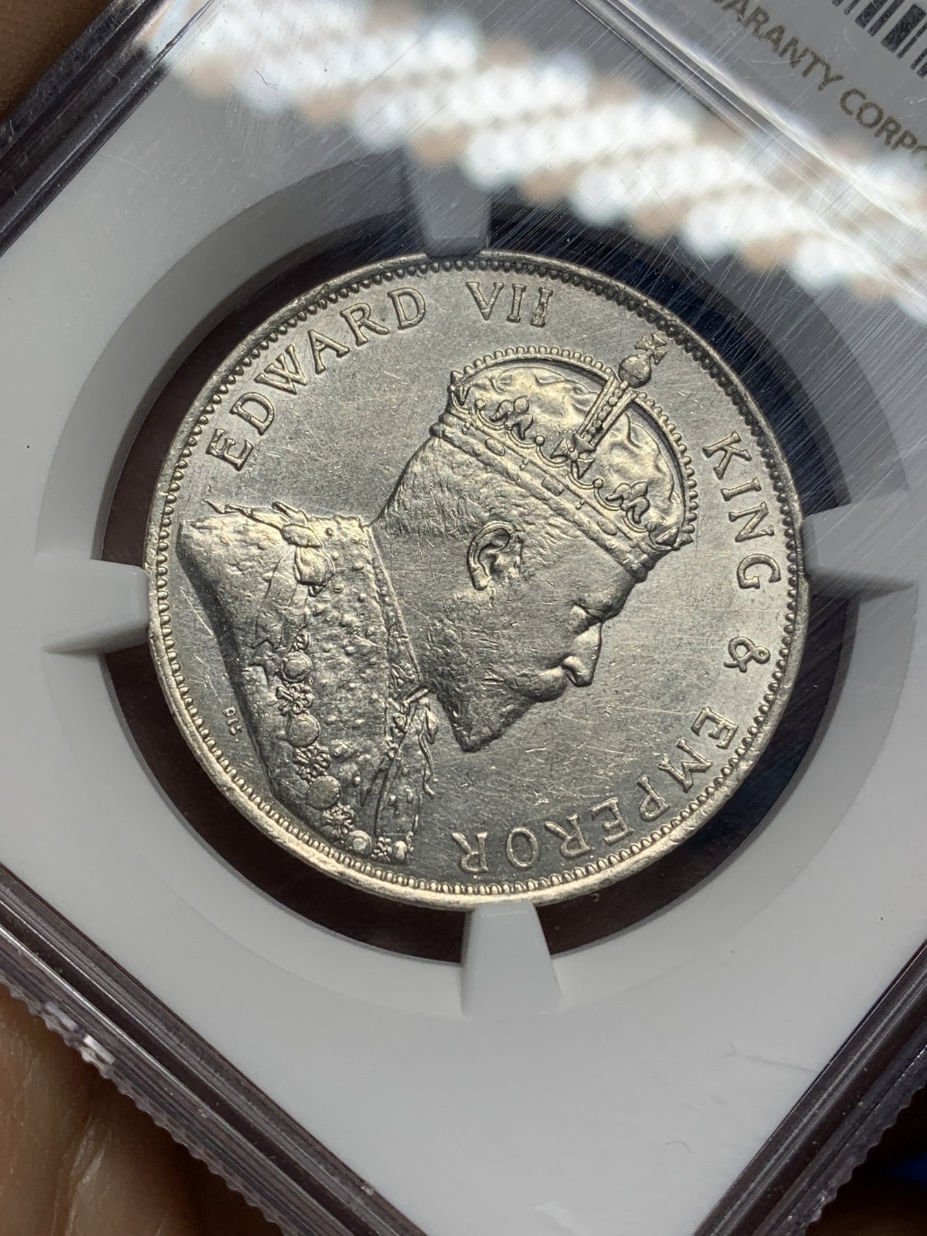 《竞宝斋》第221场-周日，周一 2场 (全场包邮) NGC AU 香港1902年爱德华七世50分半圆银币，少年份