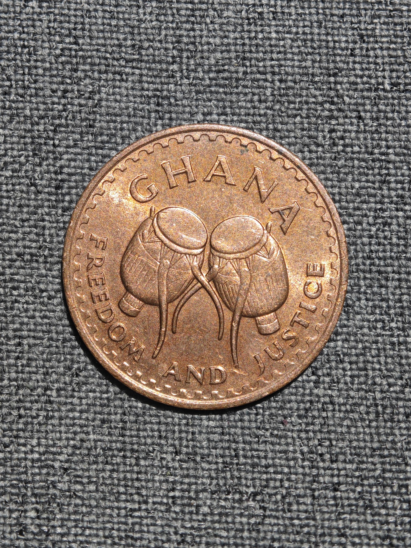 外国硬币收藏店第4期 美品加纳1975年1比塞瓦铜币